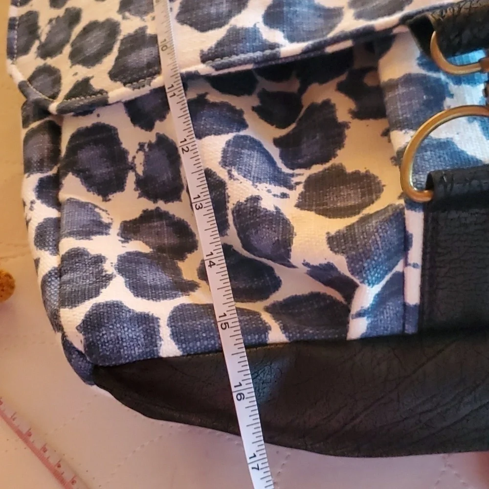 Rebekah Scott Designs Blue Leopard Petal Inside Lining Fabric Sz M/L‎ Backpack